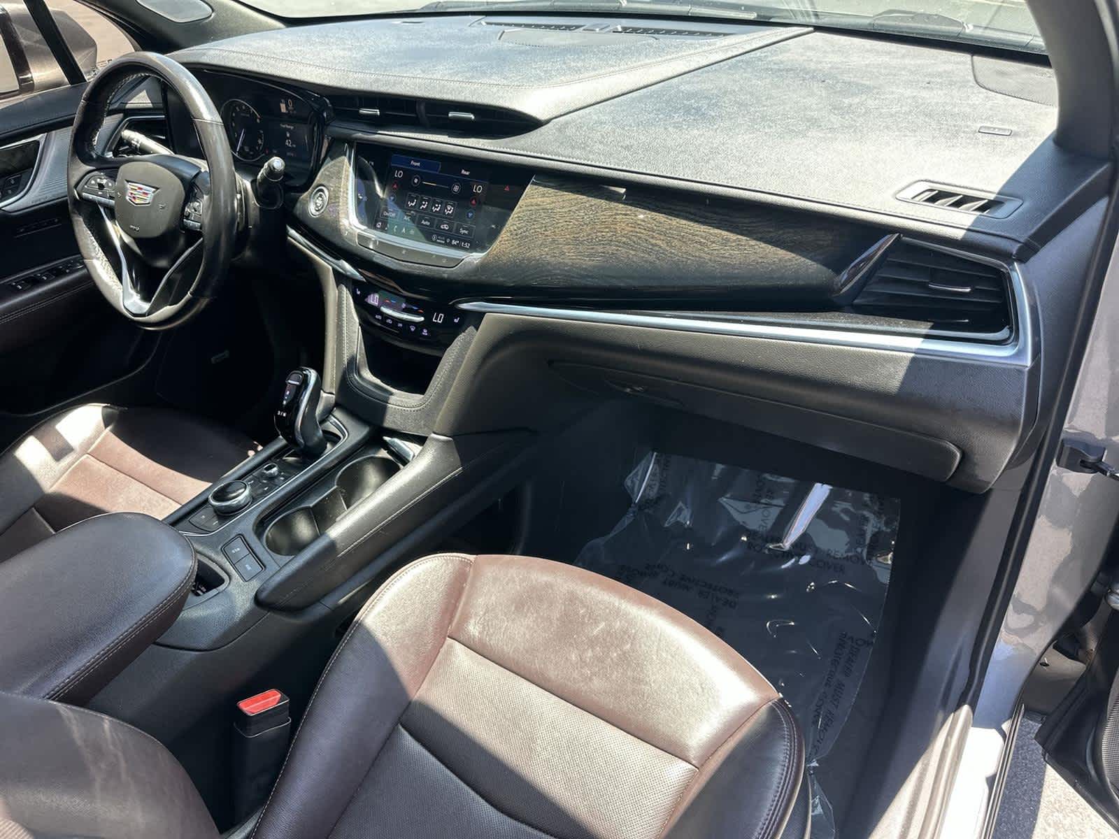 Thumbnail: 2021 Cadillac XT6 - 12