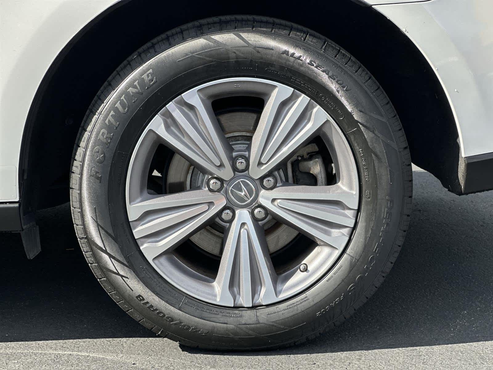 Thumbnail: 2020 Acura MDX - 8