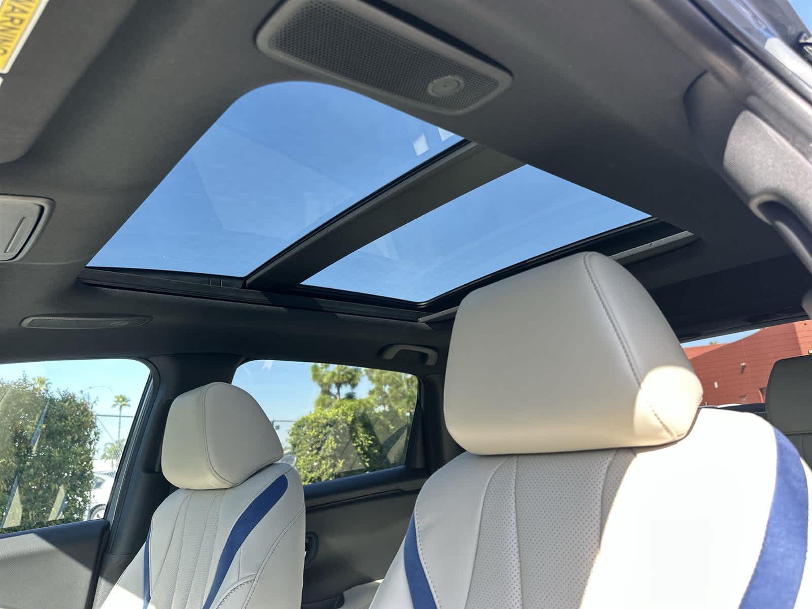 Thumbnail: 2025 Acura ADX - 32