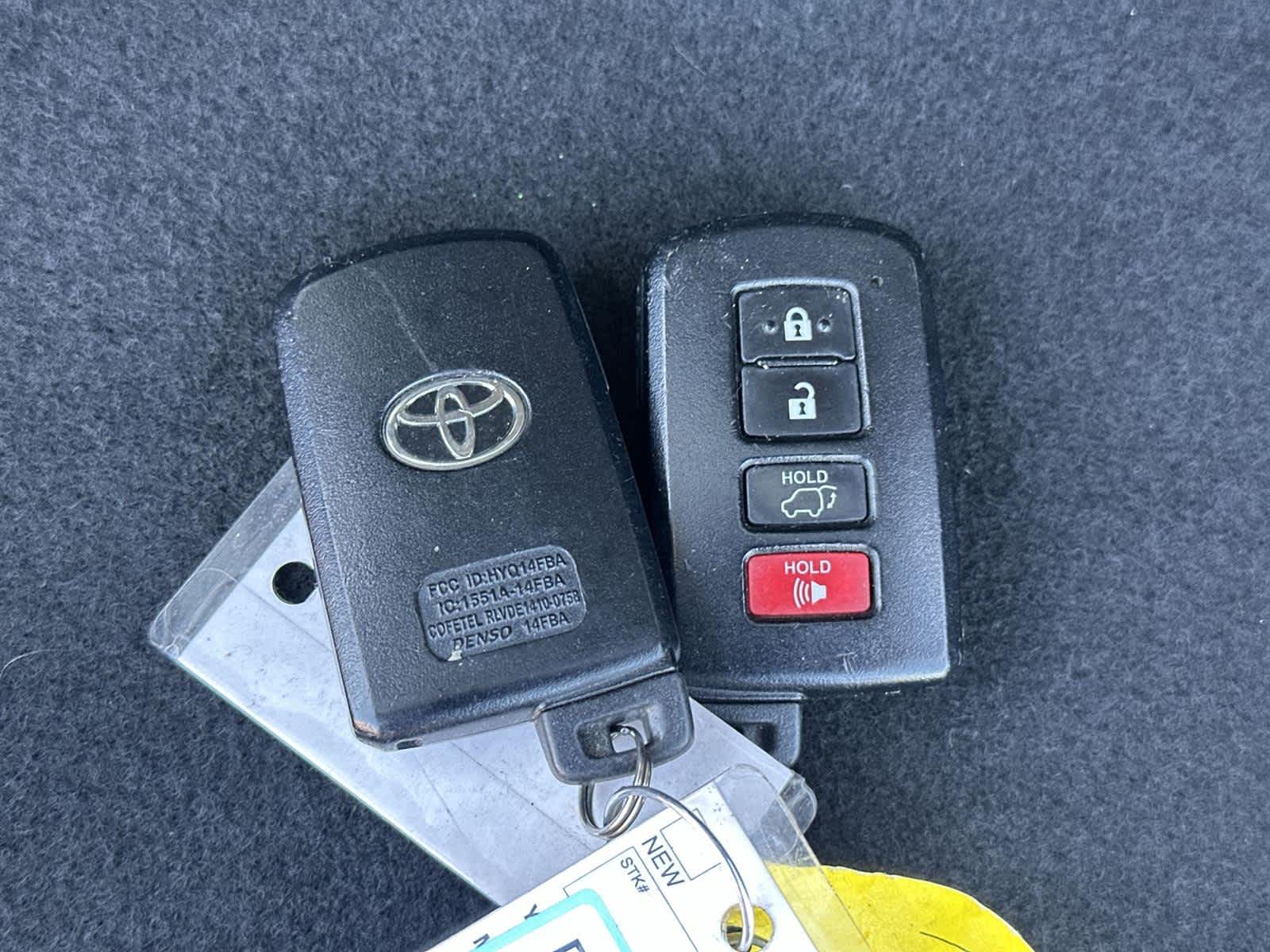 Thumbnail: 2017 Toyota RAV4 - 20