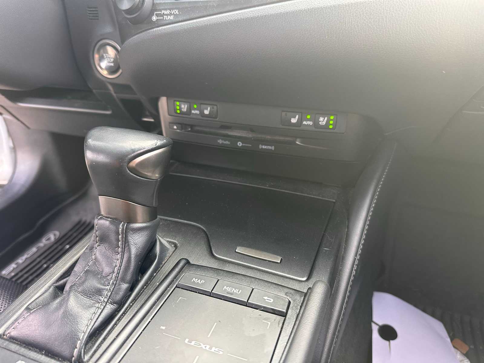 Thumbnail: 2019 Lexus ES - 15