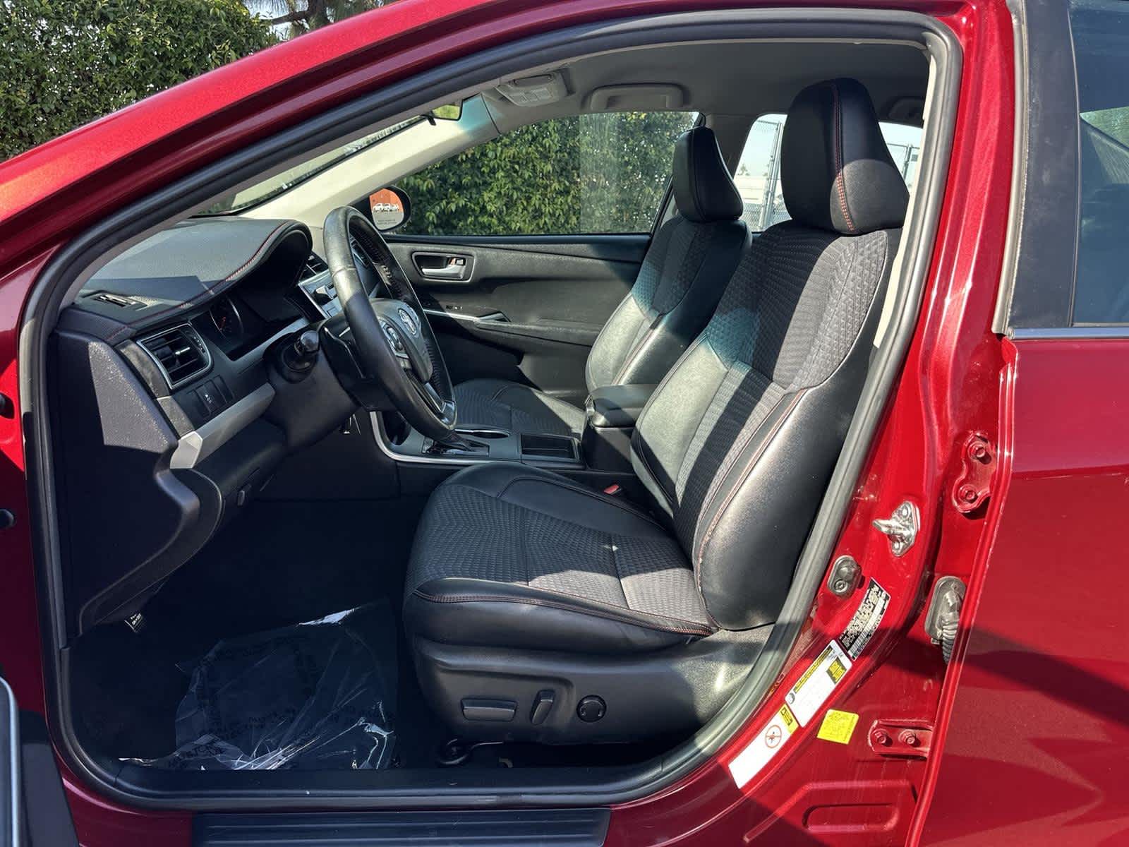 Thumbnail: 2015 Toyota Camry - 11