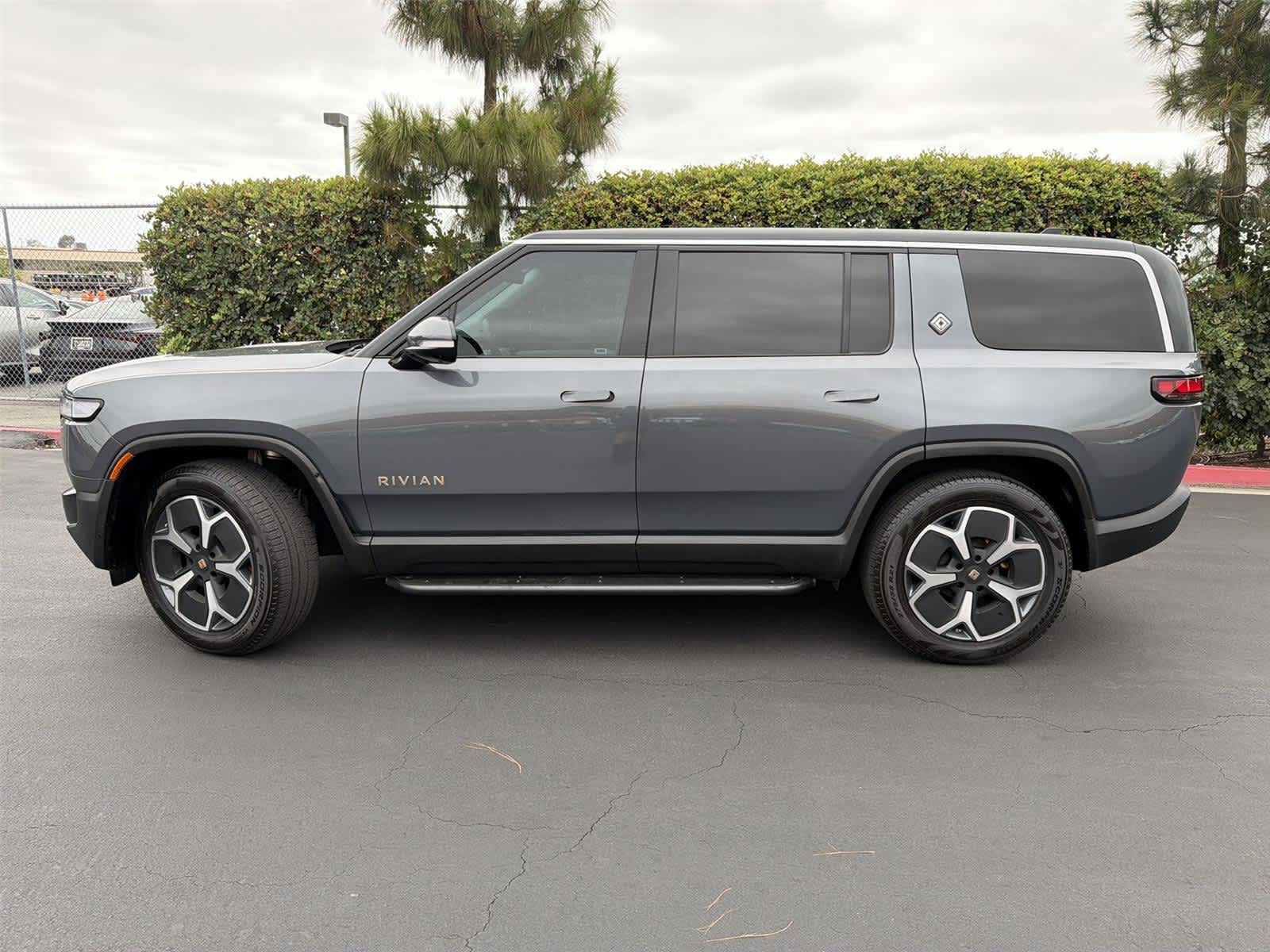 Thumbnail: 2023 Rivian R1S - 2