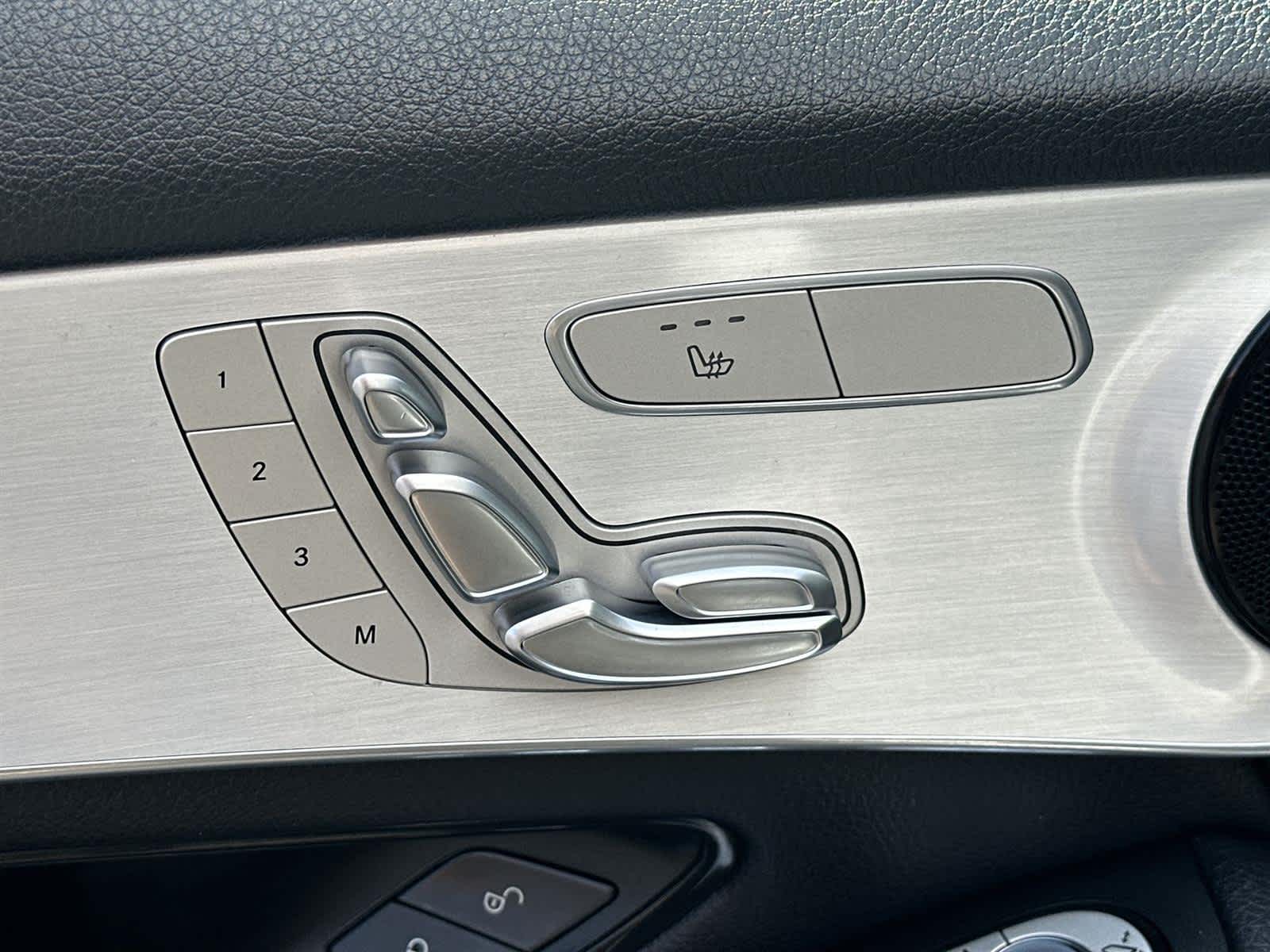 Thumbnail: 2021 Mercedes-Benz GLC - 22