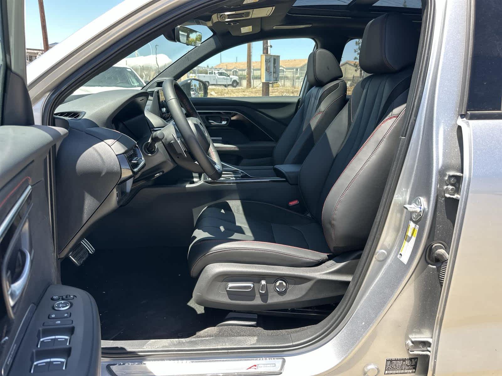 Thumbnail: 2025 Acura ADX - 11