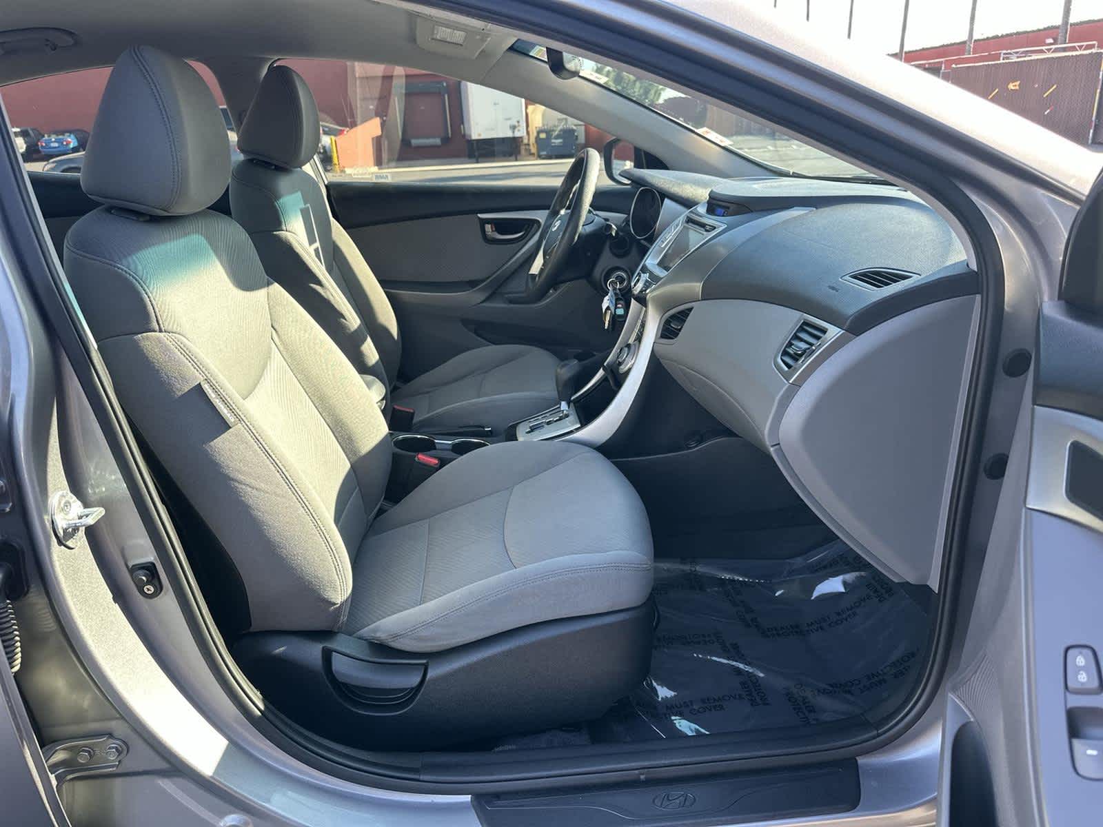 Thumbnail: 2011 Hyundai Elantra - 14