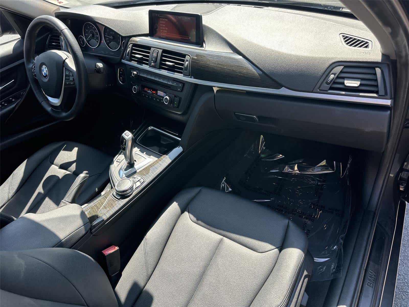 Thumbnail: 2015 BMW 3 Series - 12