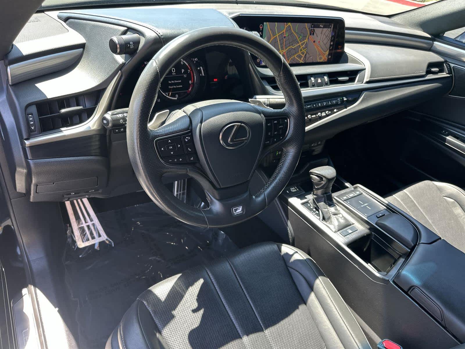 Thumbnail: 2020 Lexus ES - 2