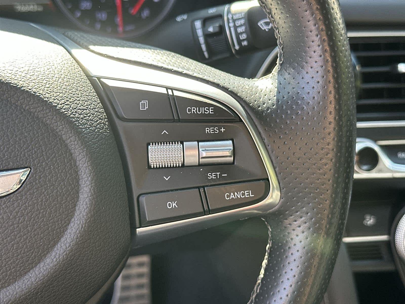 Thumbnail: 2019 Genesis G70 - 24