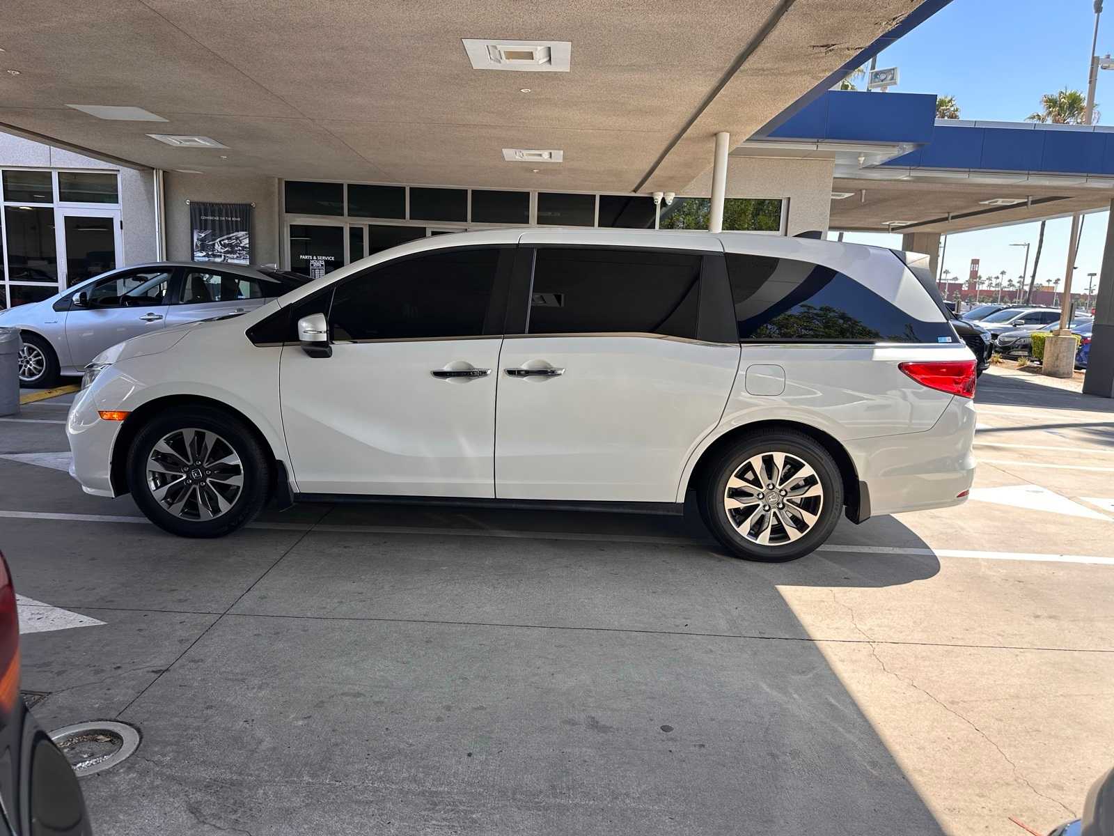 Thumbnail: 2023 Honda Odyssey - 2