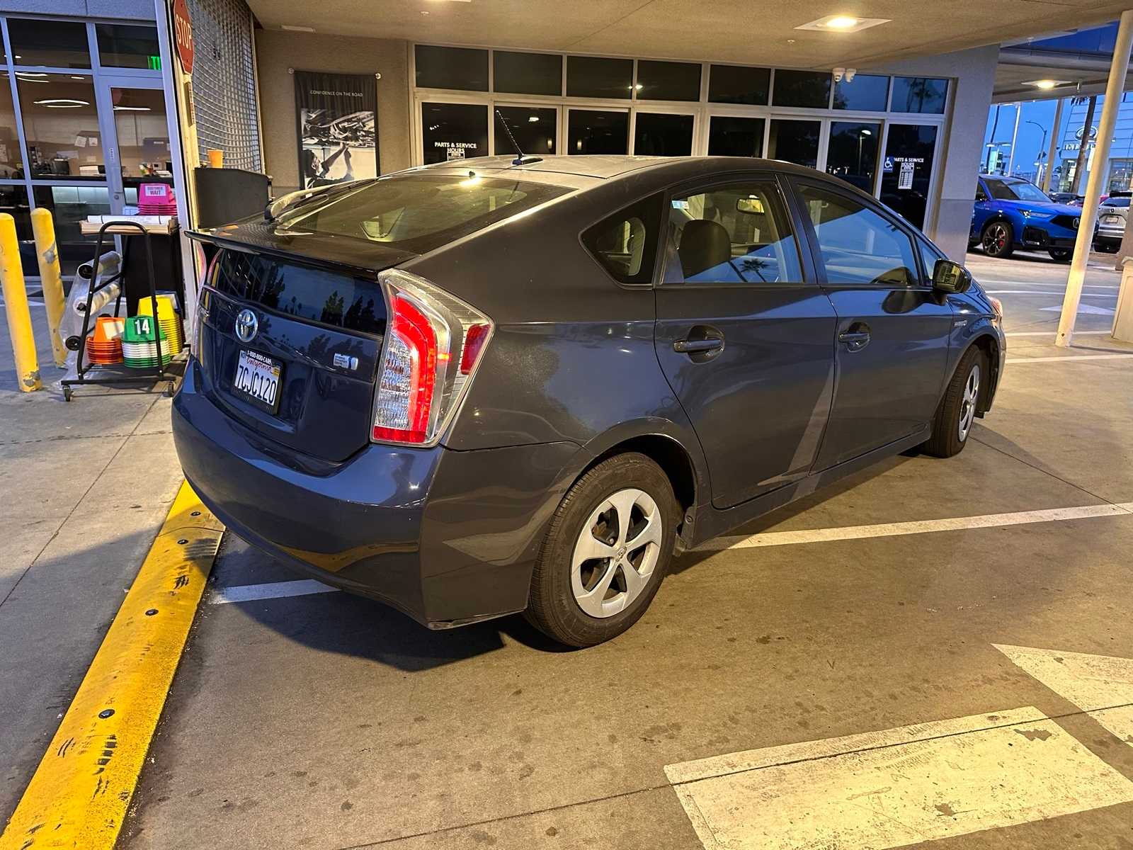 Thumbnail: 2013 Toyota Prius - 5