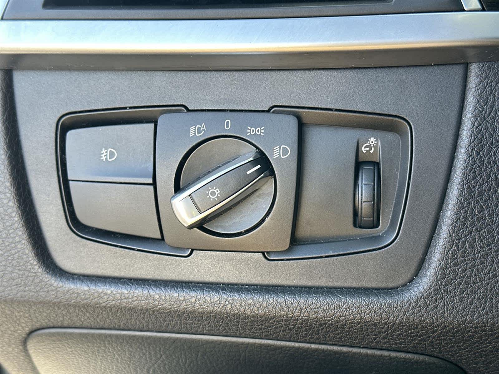 Thumbnail: 2017 BMW 3 Series - 30