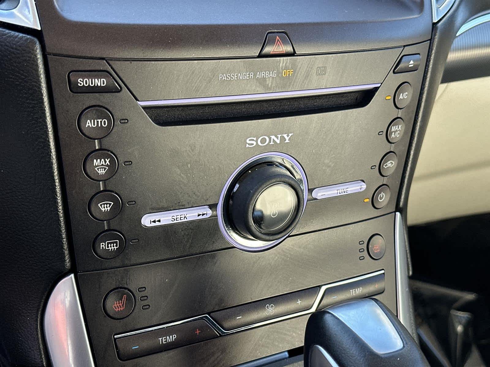 Thumbnail: 2016 Ford Edge - 26