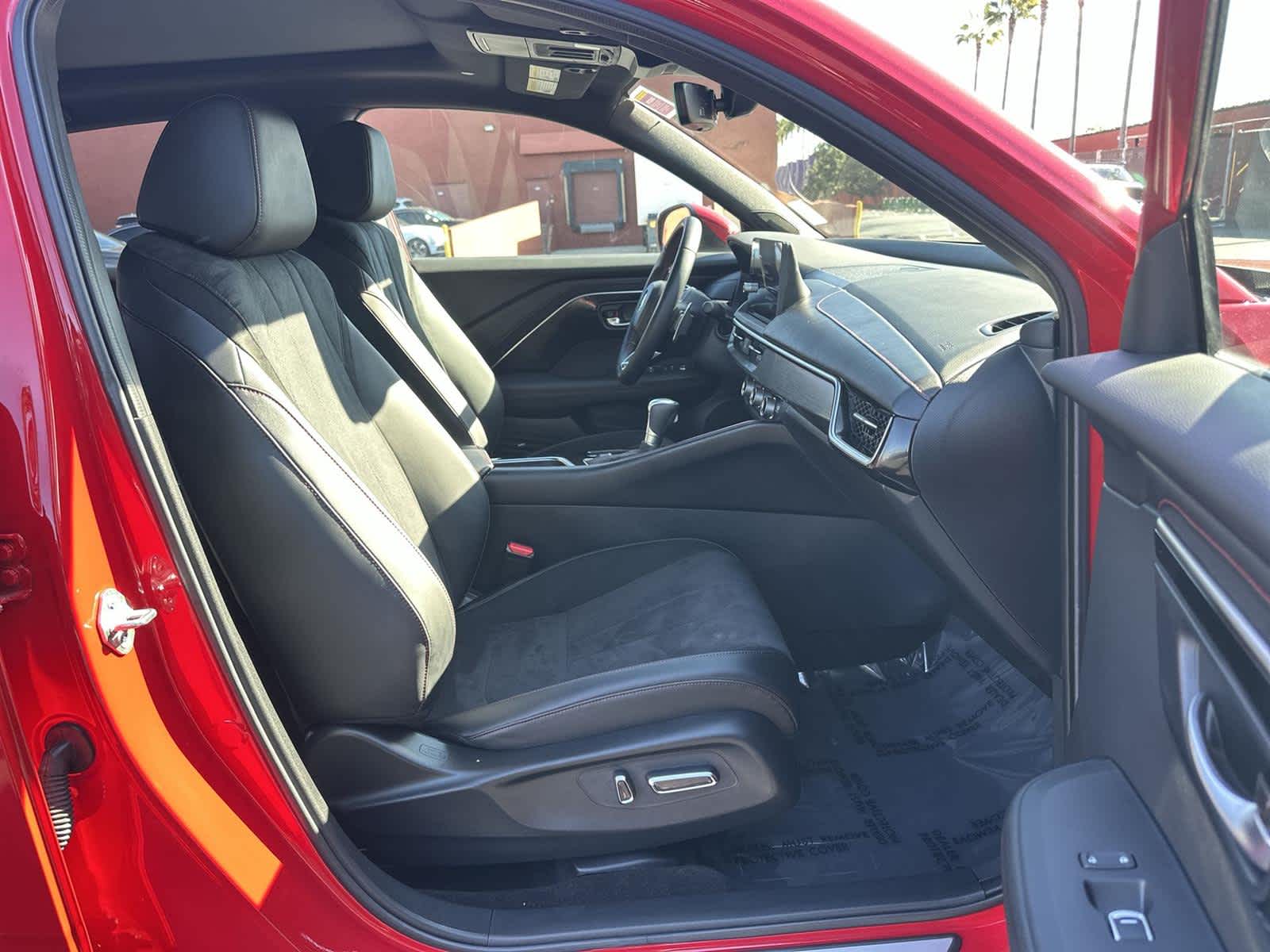 Thumbnail: 2025 Acura ADX - 14