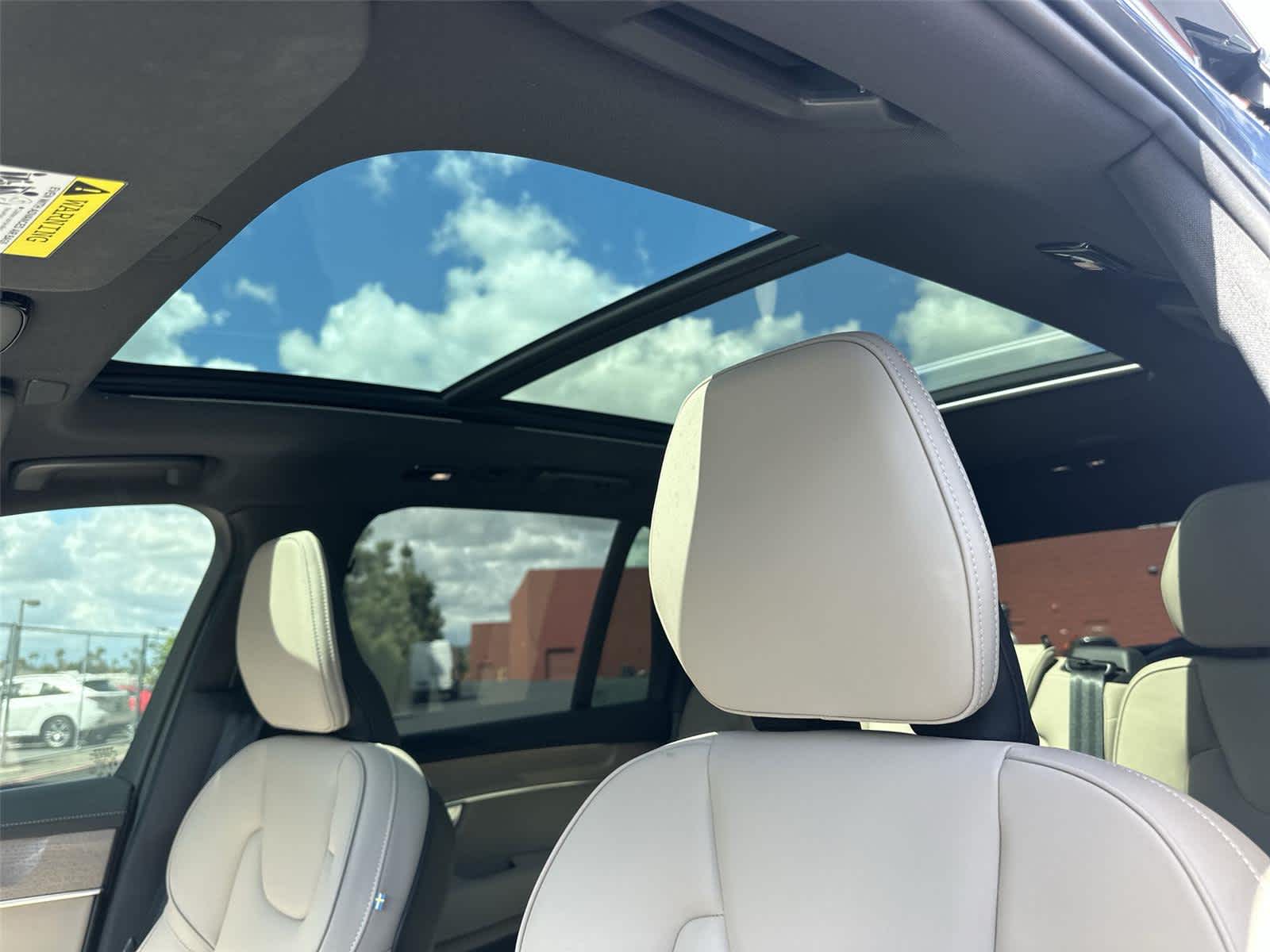 Thumbnail: 2026 Volvo XC90 - 40