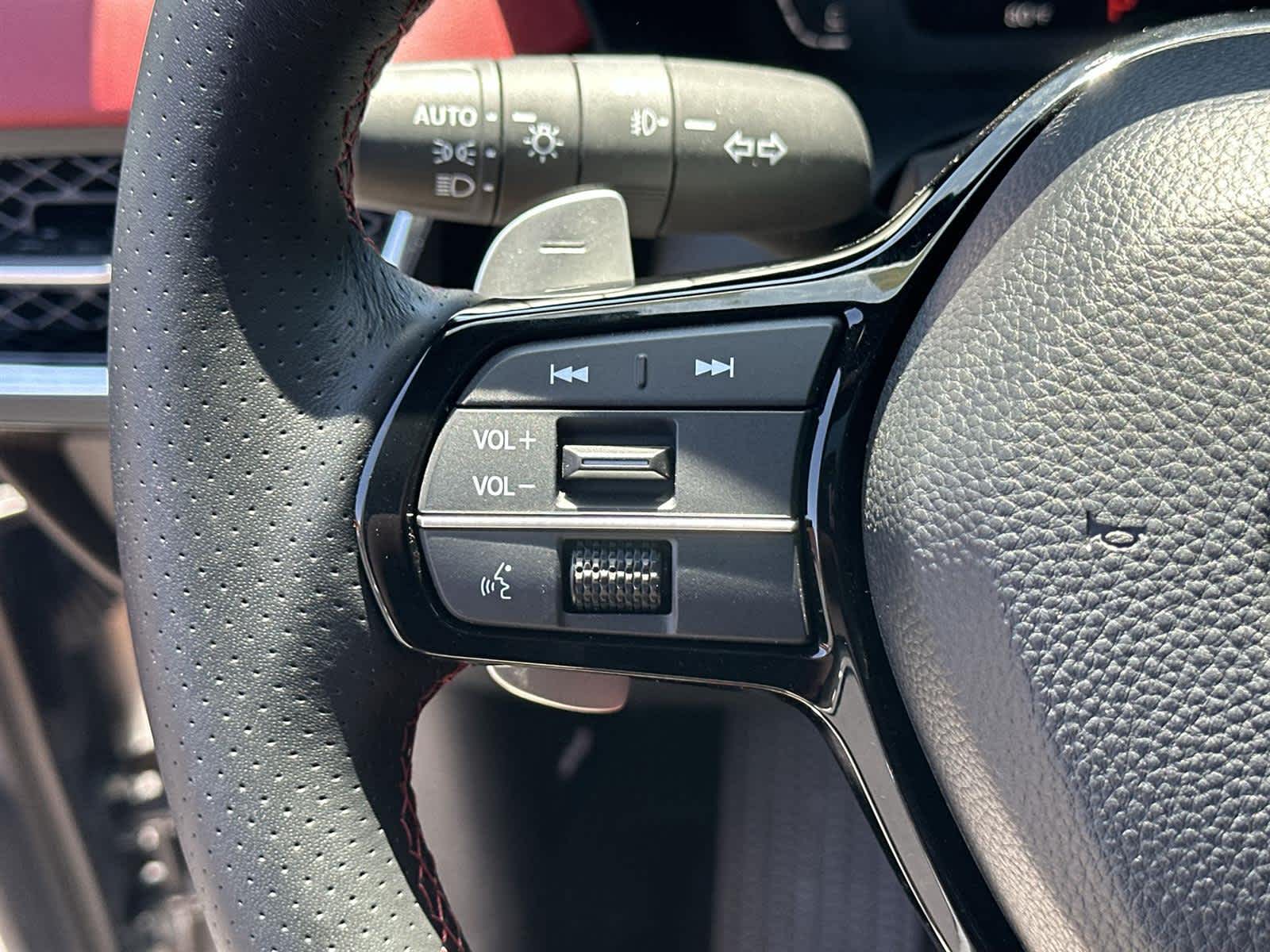 Thumbnail: 2025 Acura ADX - 23