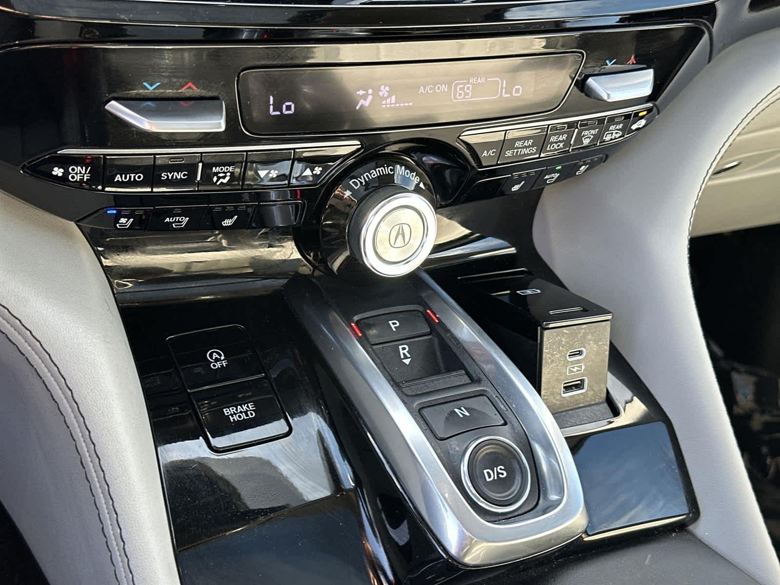 Thumbnail: 2022 Acura MDX - 27