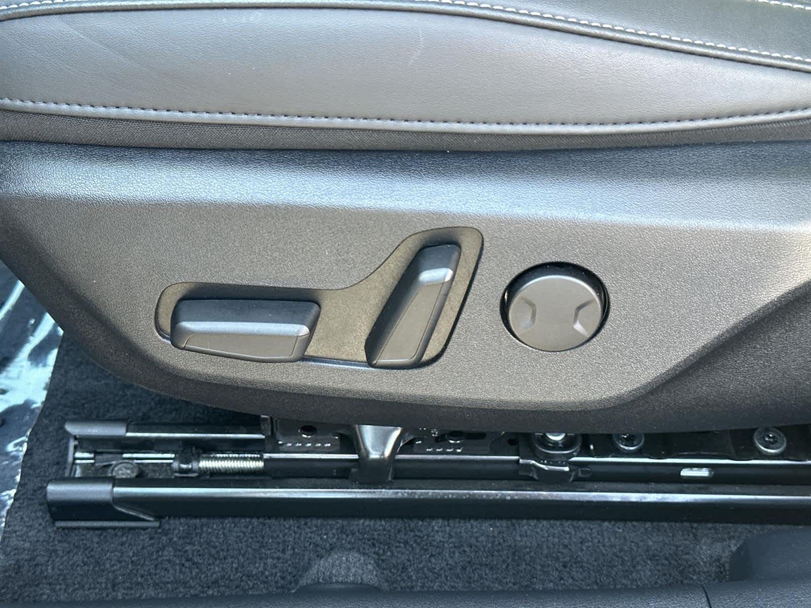 Thumbnail: 2022 Kia EV6 - 23