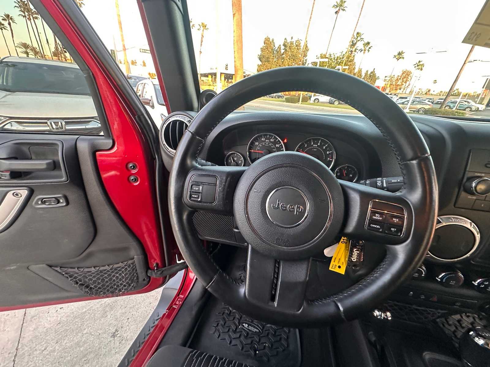 Thumbnail: 2012 Jeep Wrangler - 18