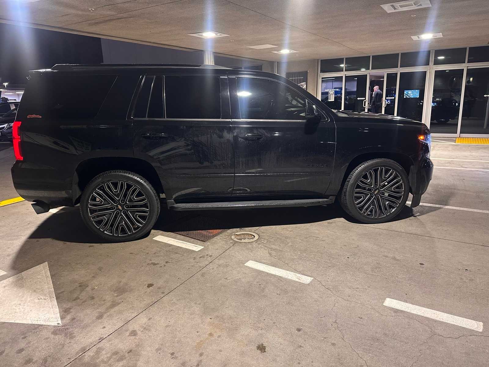 Thumbnail: 2018 Chevrolet Tahoe - 8