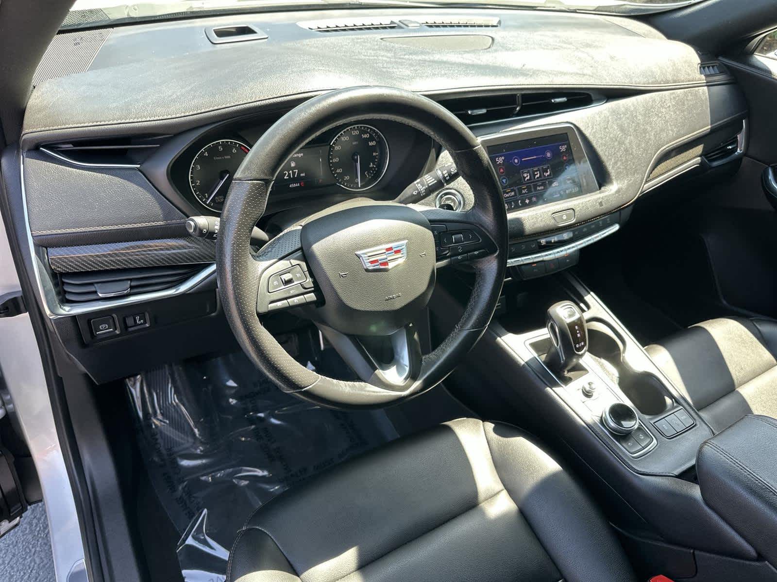 Thumbnail: 2019 Cadillac XT4 - 2