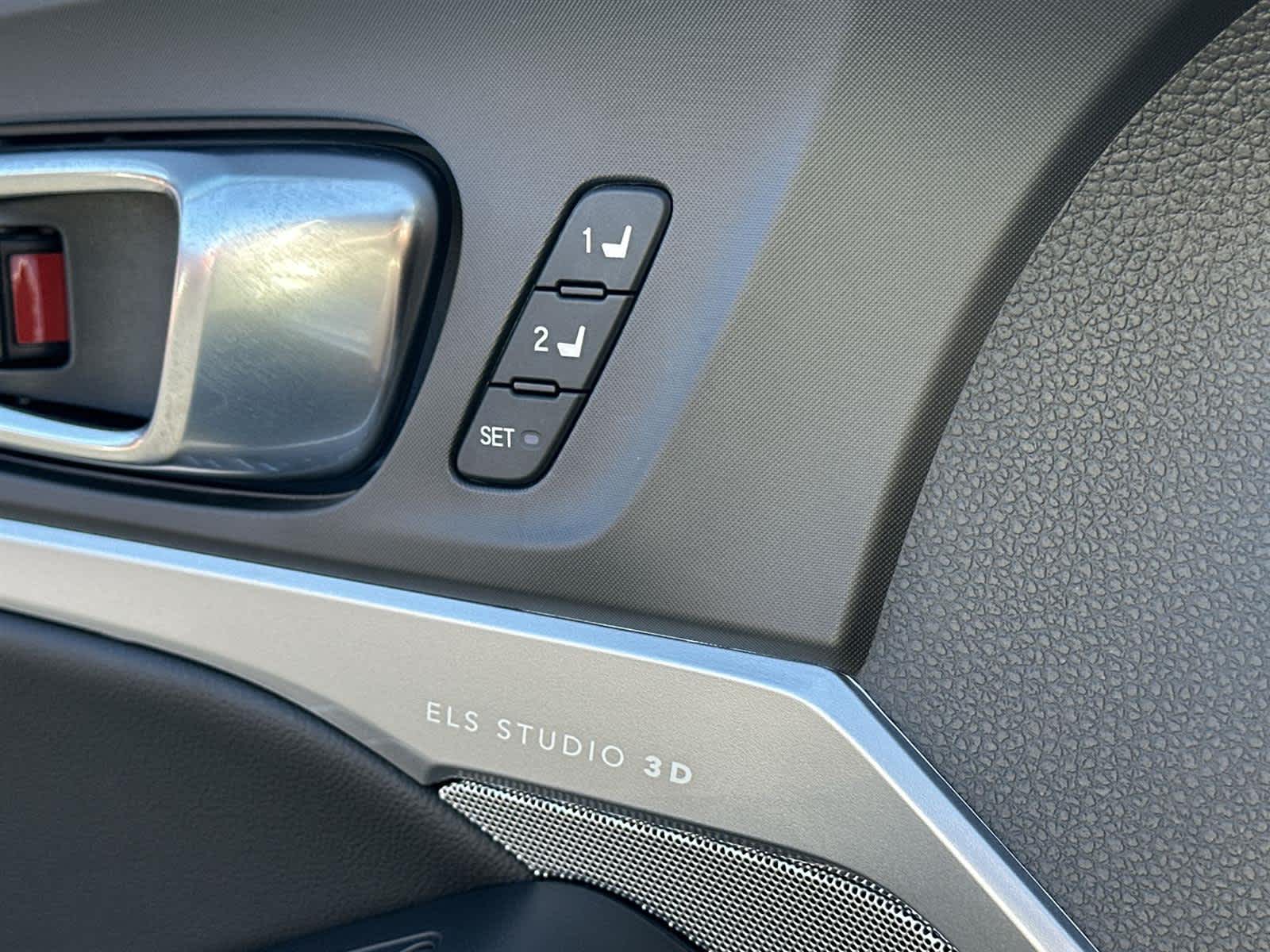 Thumbnail: 2025 Acura Integra - 30