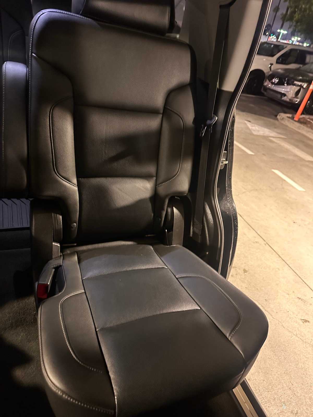 Thumbnail: 2018 Chevrolet Tahoe - 13