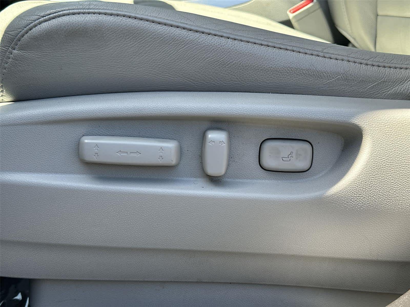 Thumbnail: 2017 Acura MDX - 23