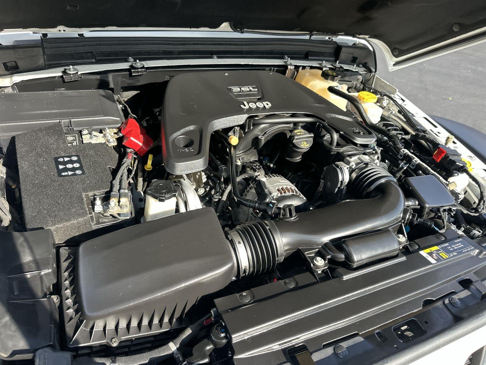 Thumbnail: 2019 Jeep Wrangler - 9