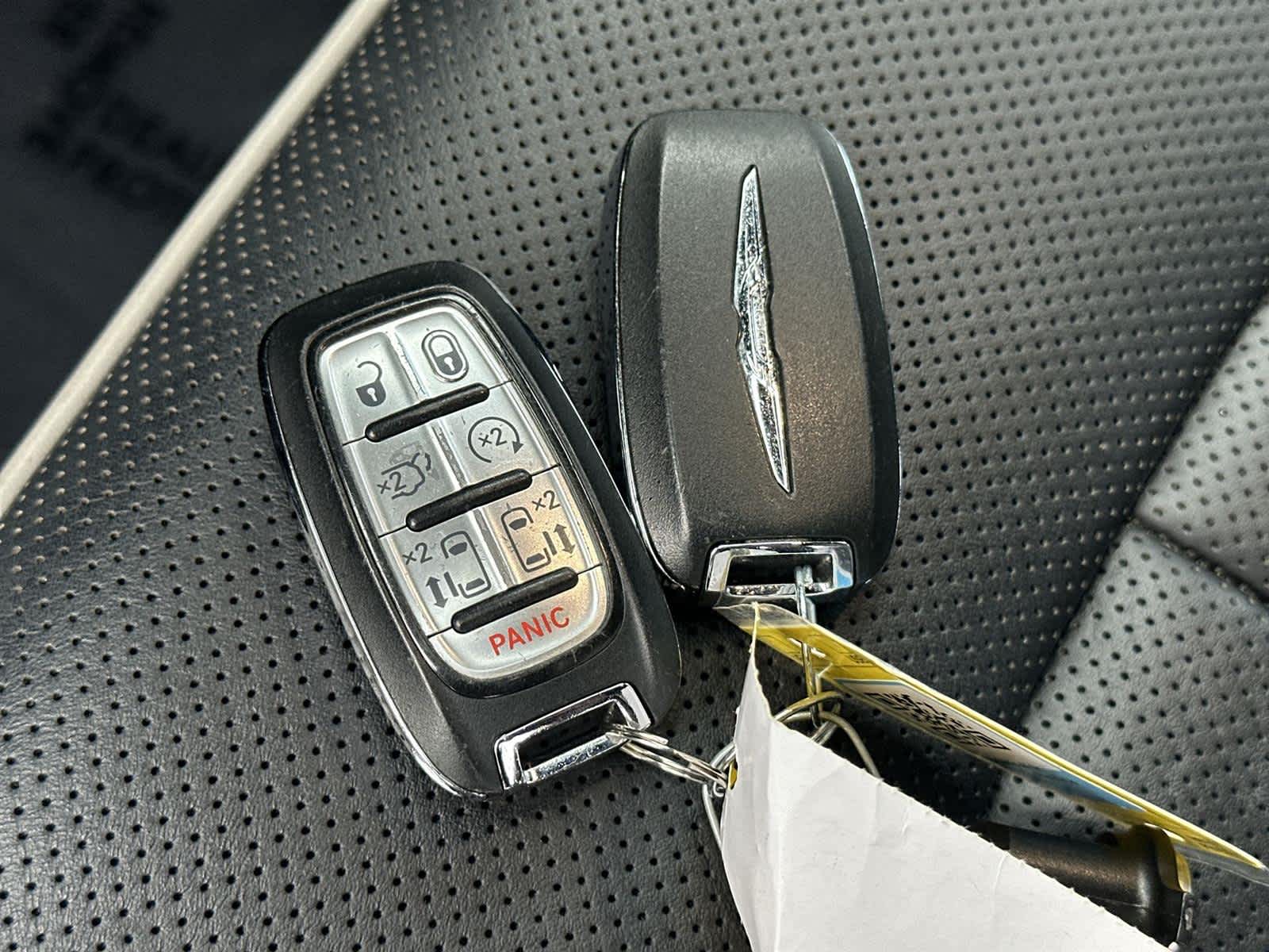 Thumbnail: 2020 Chrysler Pacifica - 21