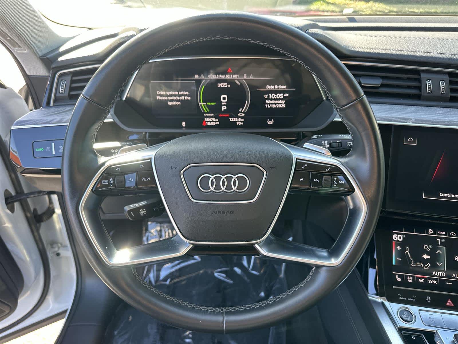 Thumbnail: 2022 Audi e-tron - 15