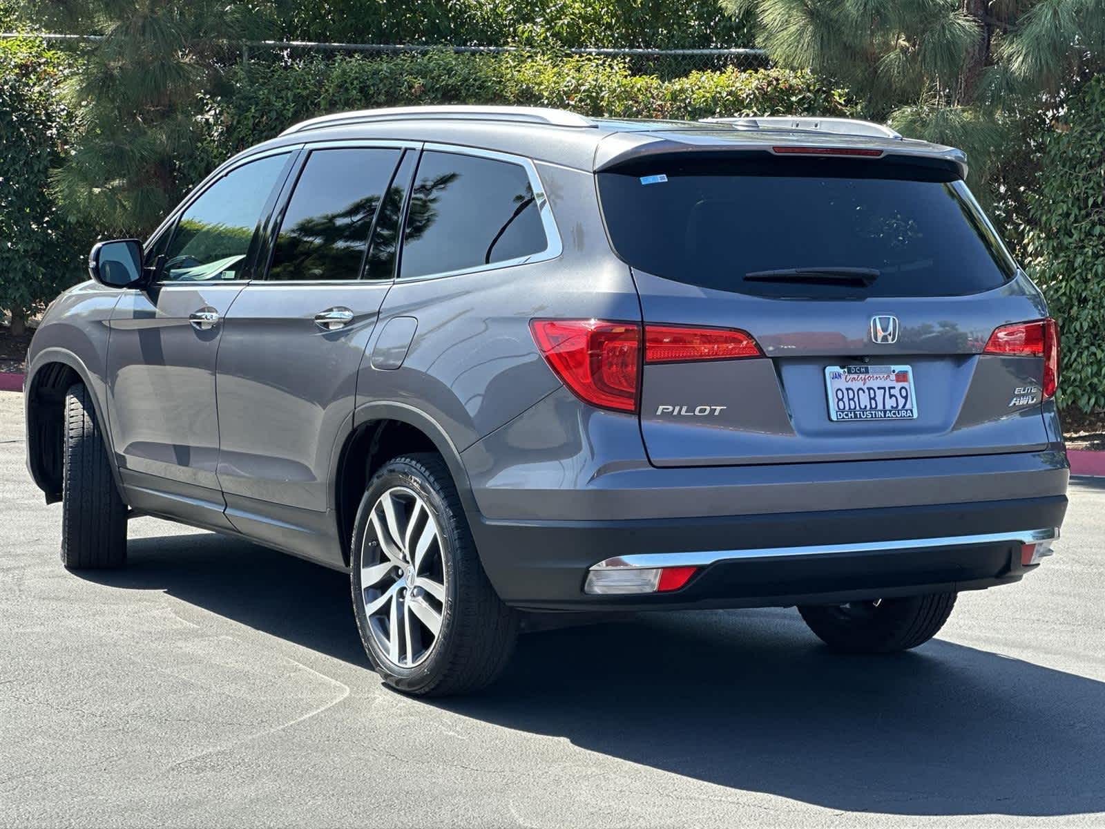 Thumbnail: 2017 Honda Pilot - 4