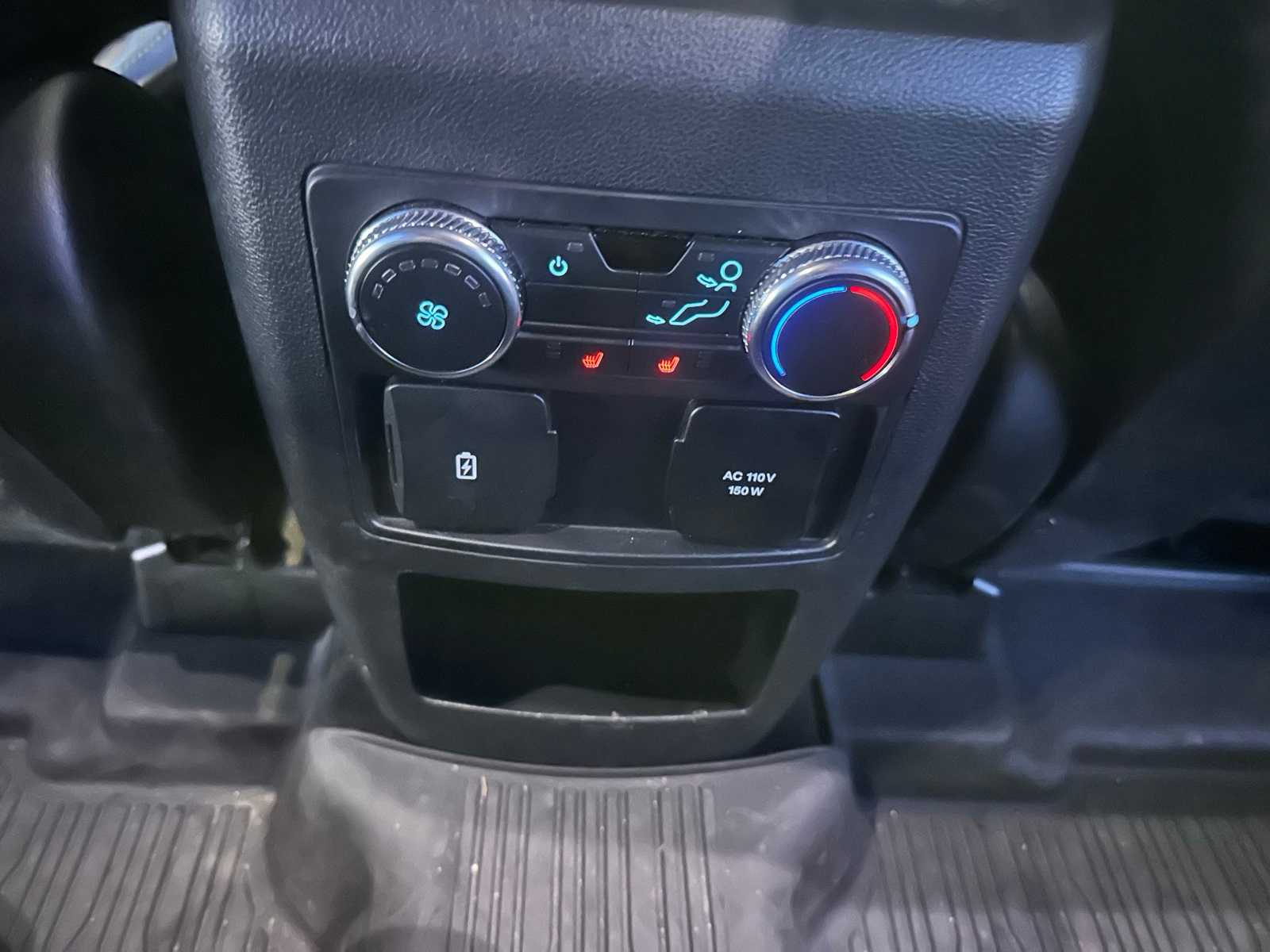 Thumbnail: 2020 Ford Explorer - 24