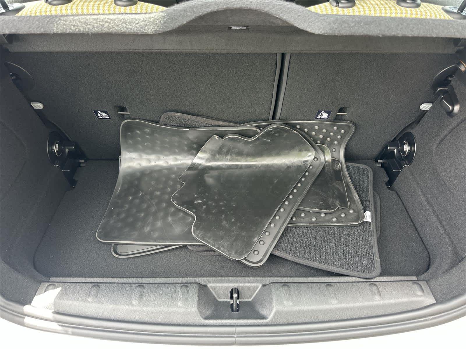 Thumbnail: 2022 MINI Cooper Hardtop - 20