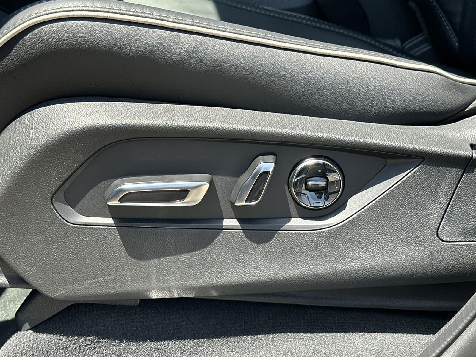 Thumbnail: 2025 Acura MDX - 23