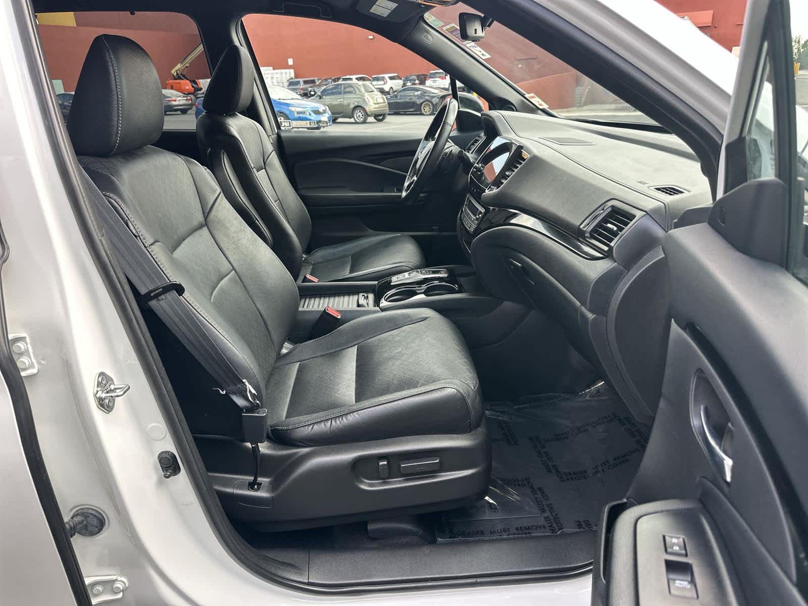 Thumbnail: 2020 Honda Passport - 14