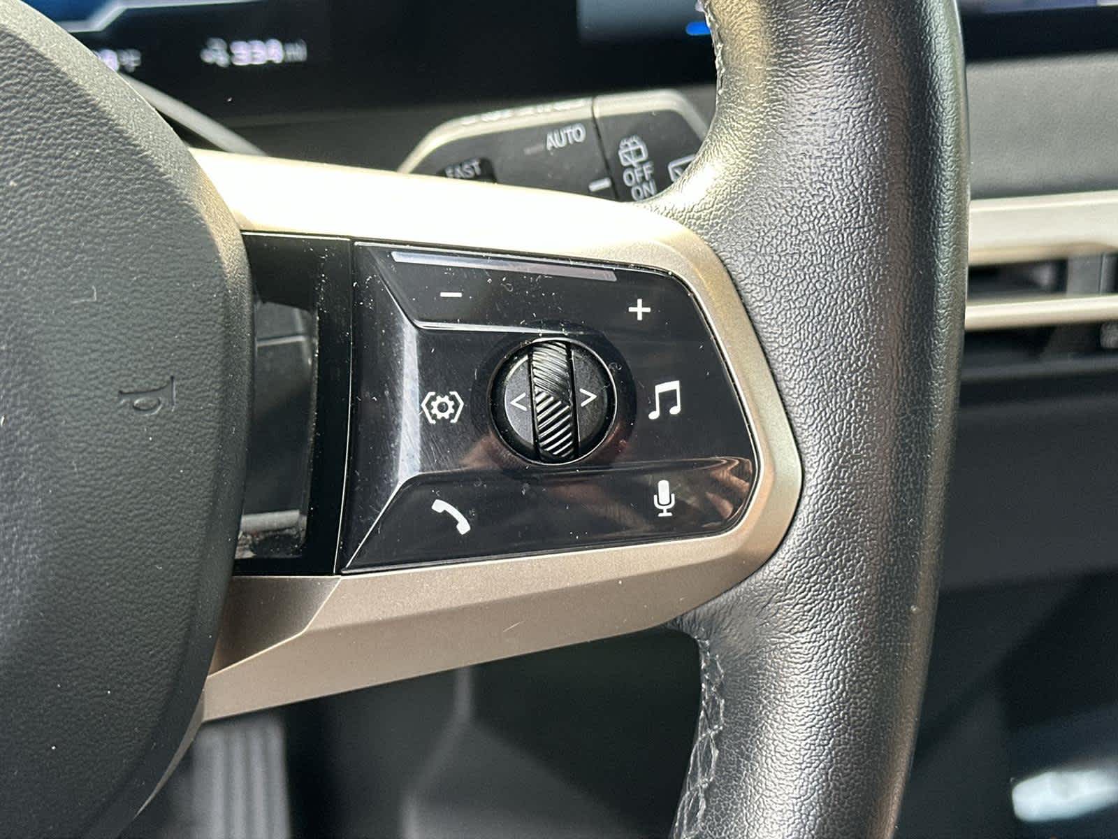 Thumbnail: 2024 BMW iX - 25