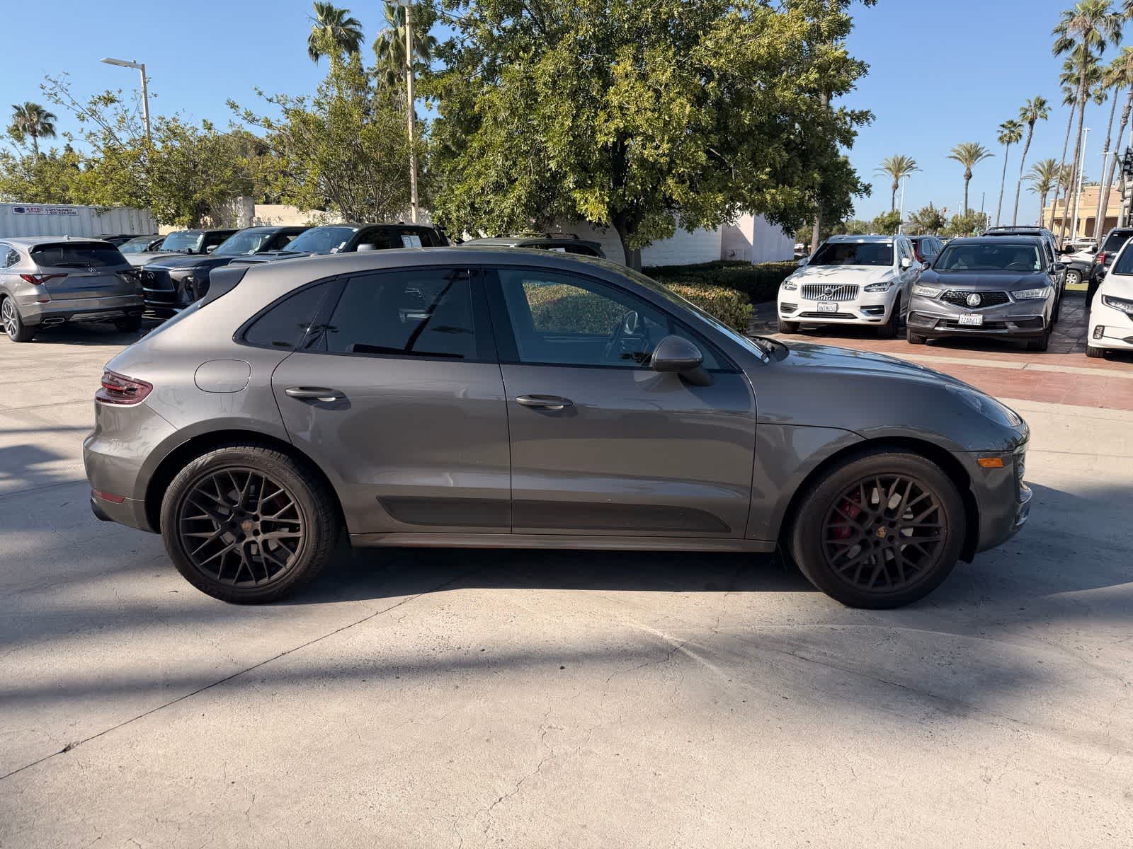 Thumbnail: 2018 Porsche Macan - 6