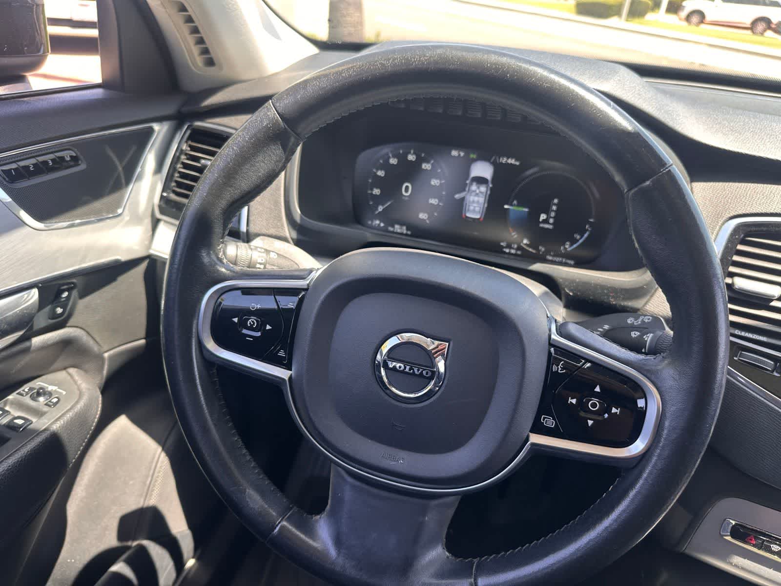 Thumbnail: 2016 Volvo XC90 - 19