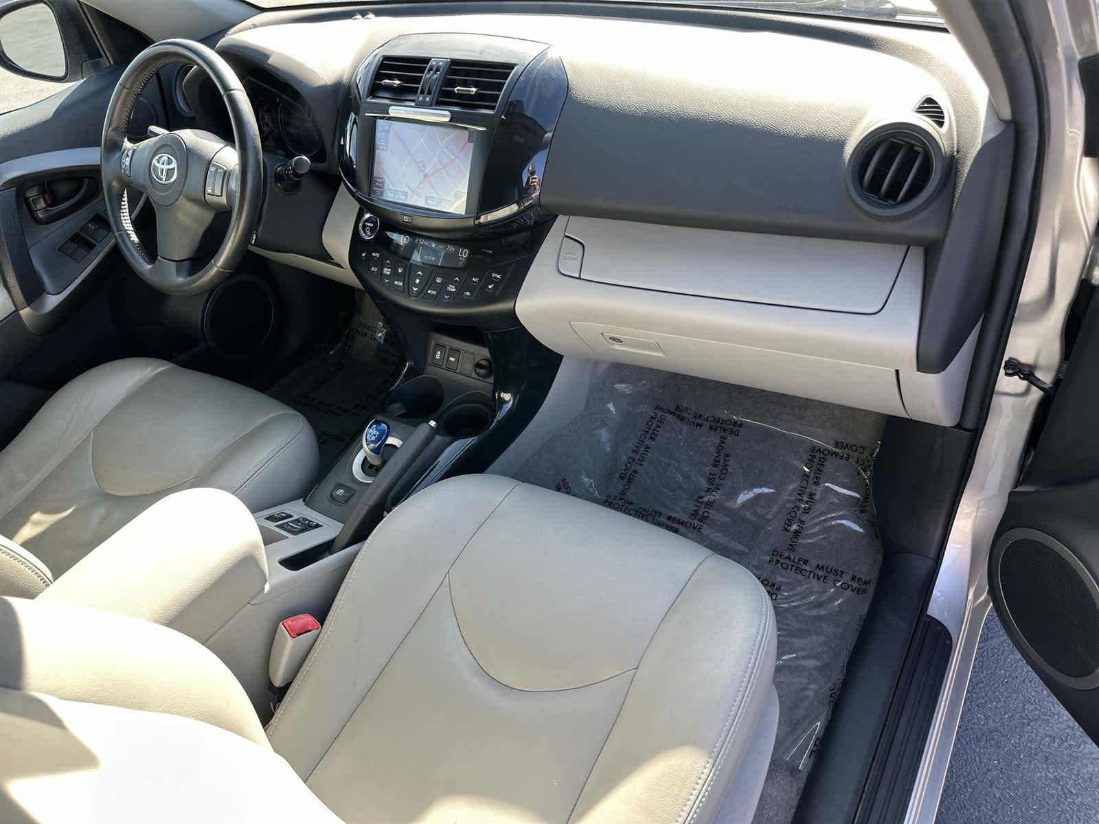 Thumbnail: 2014 Toyota RAV4 - 12