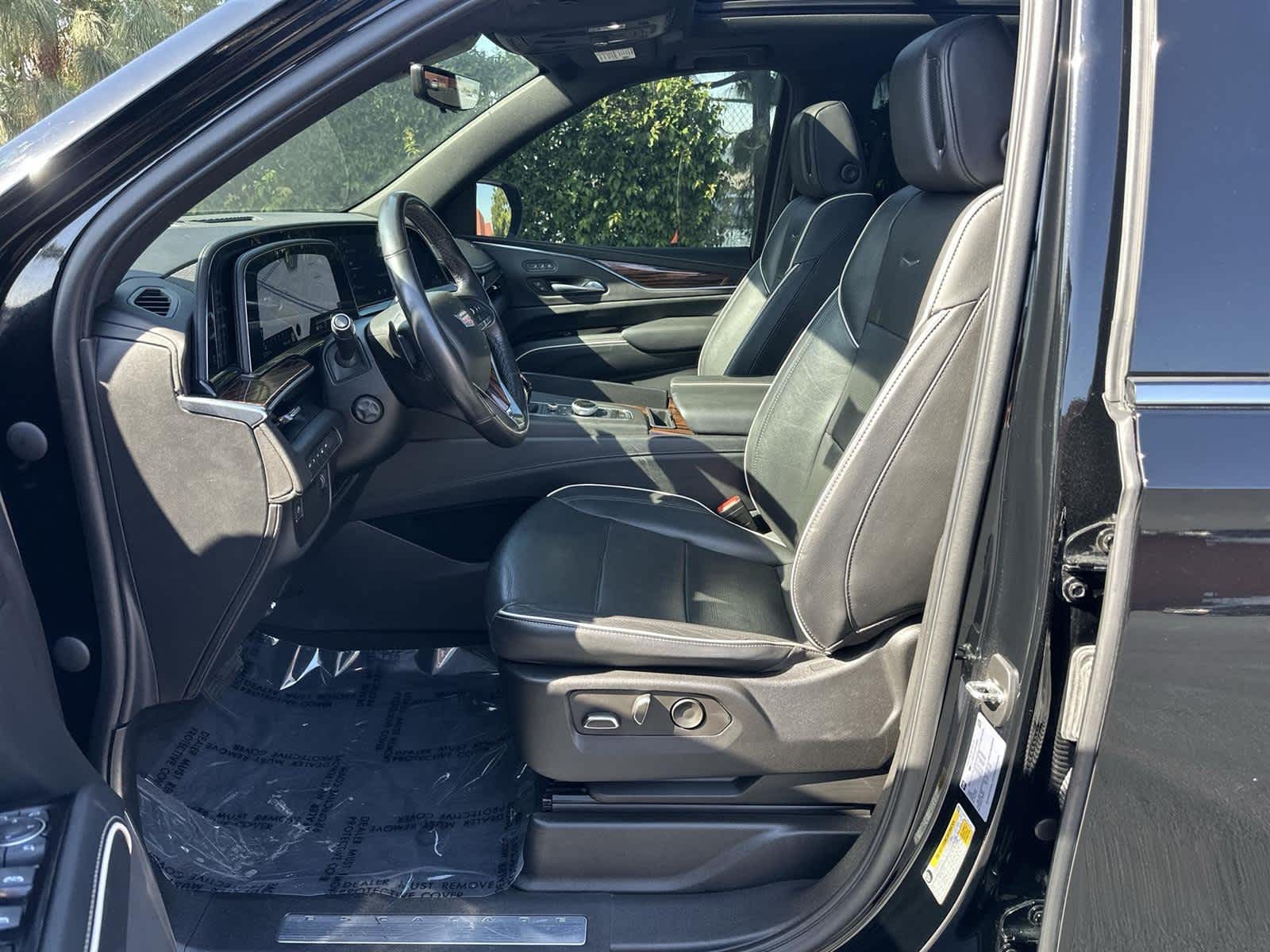 Thumbnail: 2023 Cadillac Escalade - 11