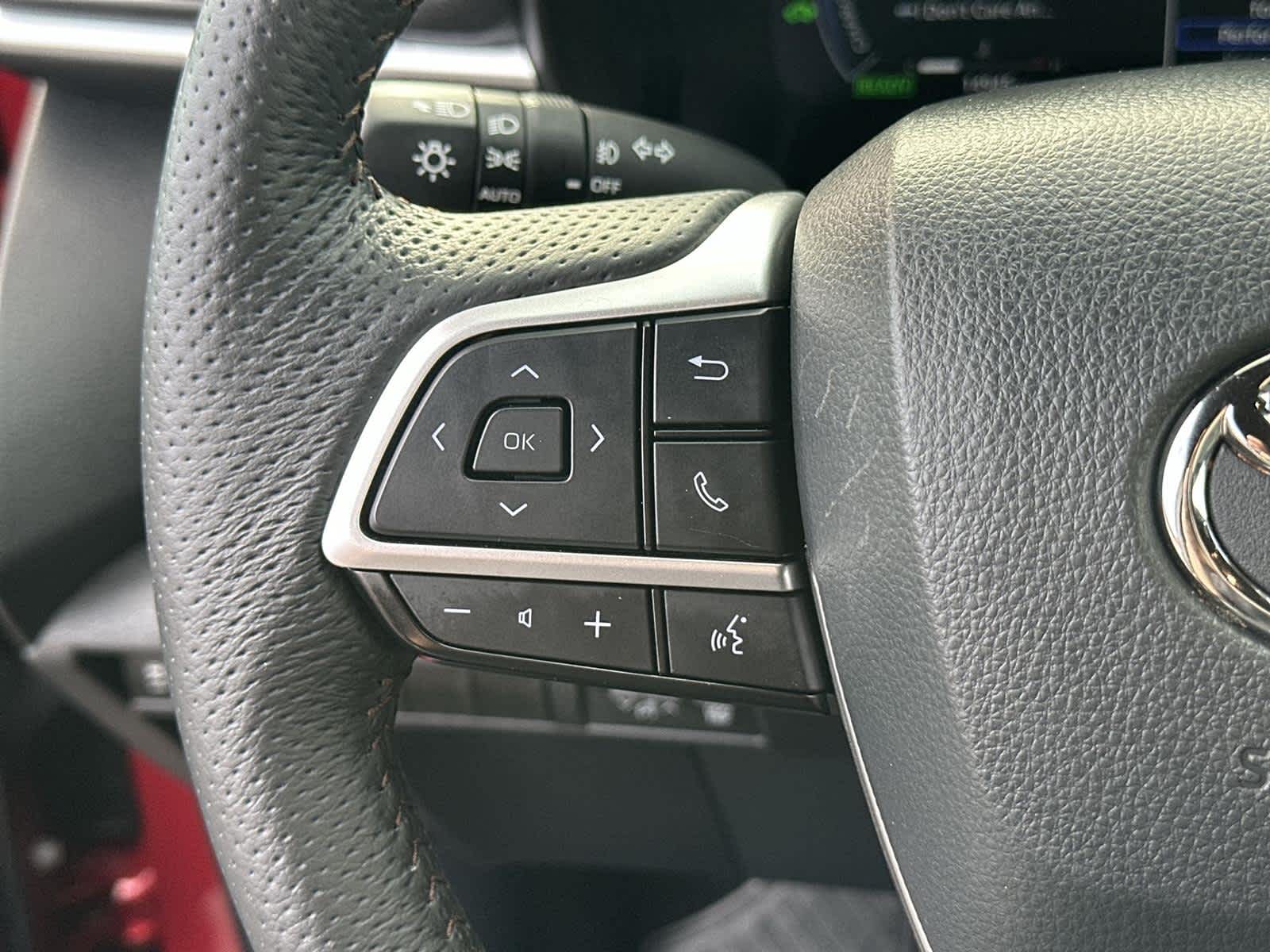 Thumbnail: 2025 Toyota Sienna - 24