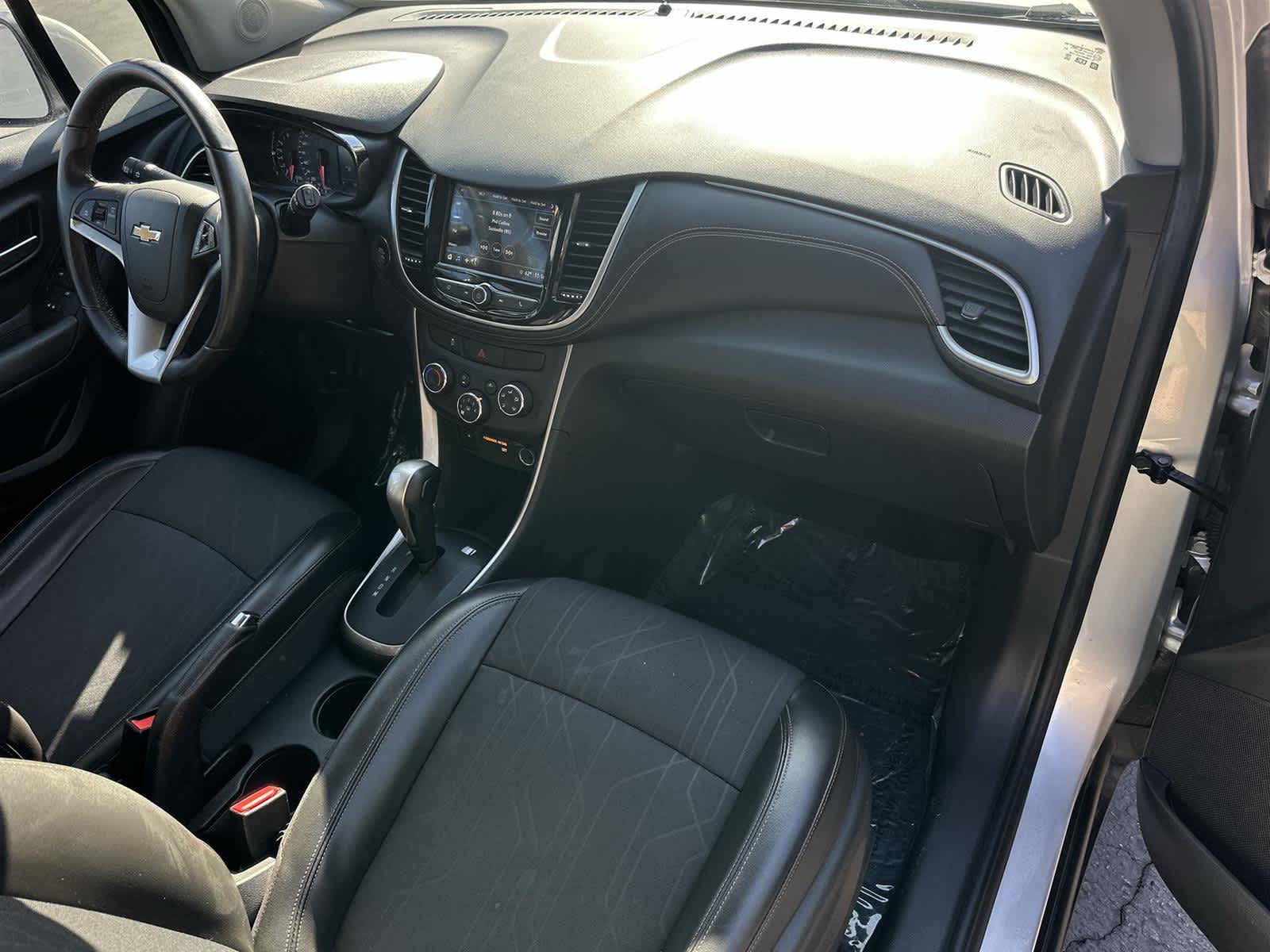 Thumbnail: 2018 Chevrolet Trax - 12