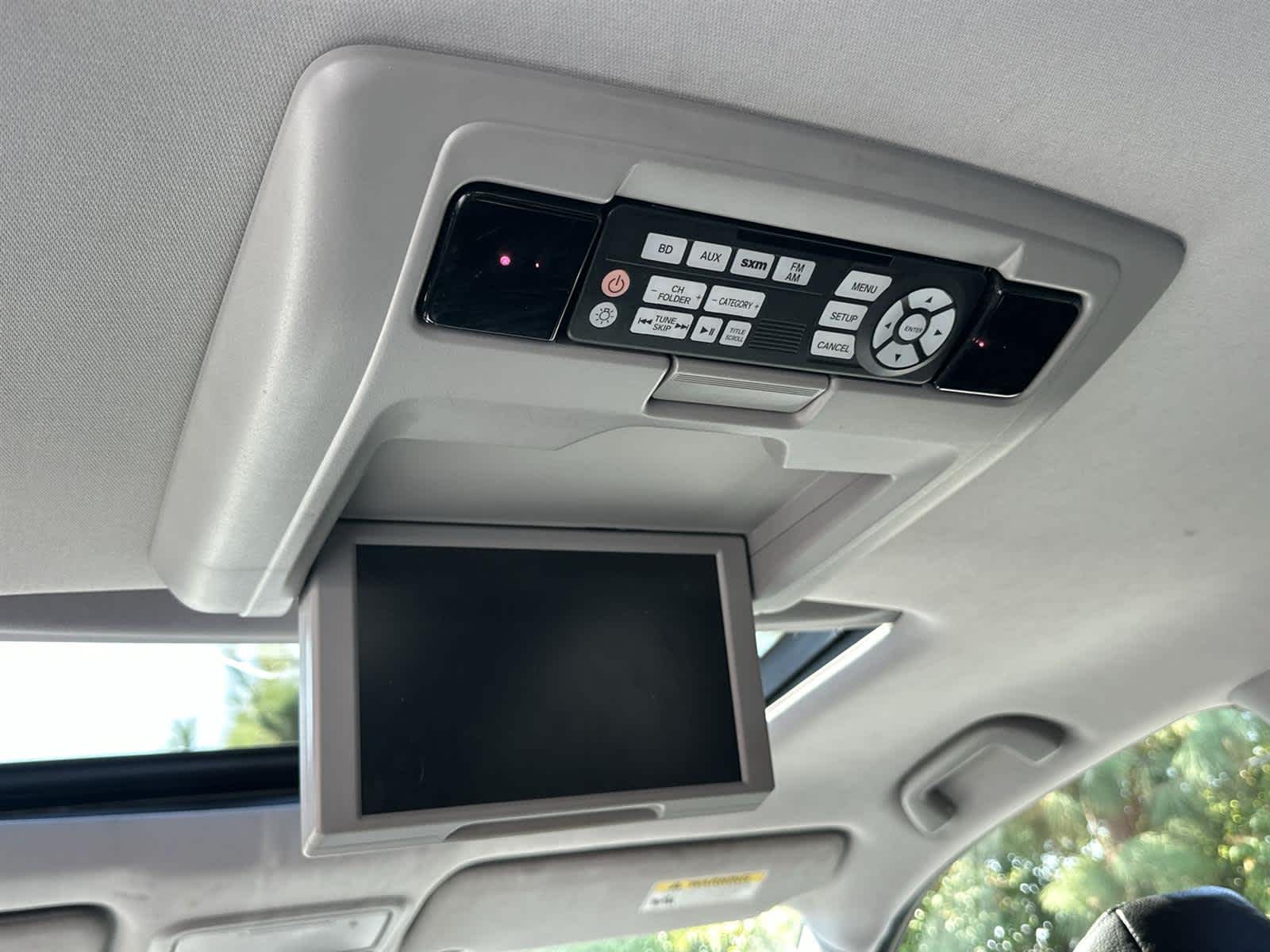 Thumbnail: 2017 Honda Pilot - 28