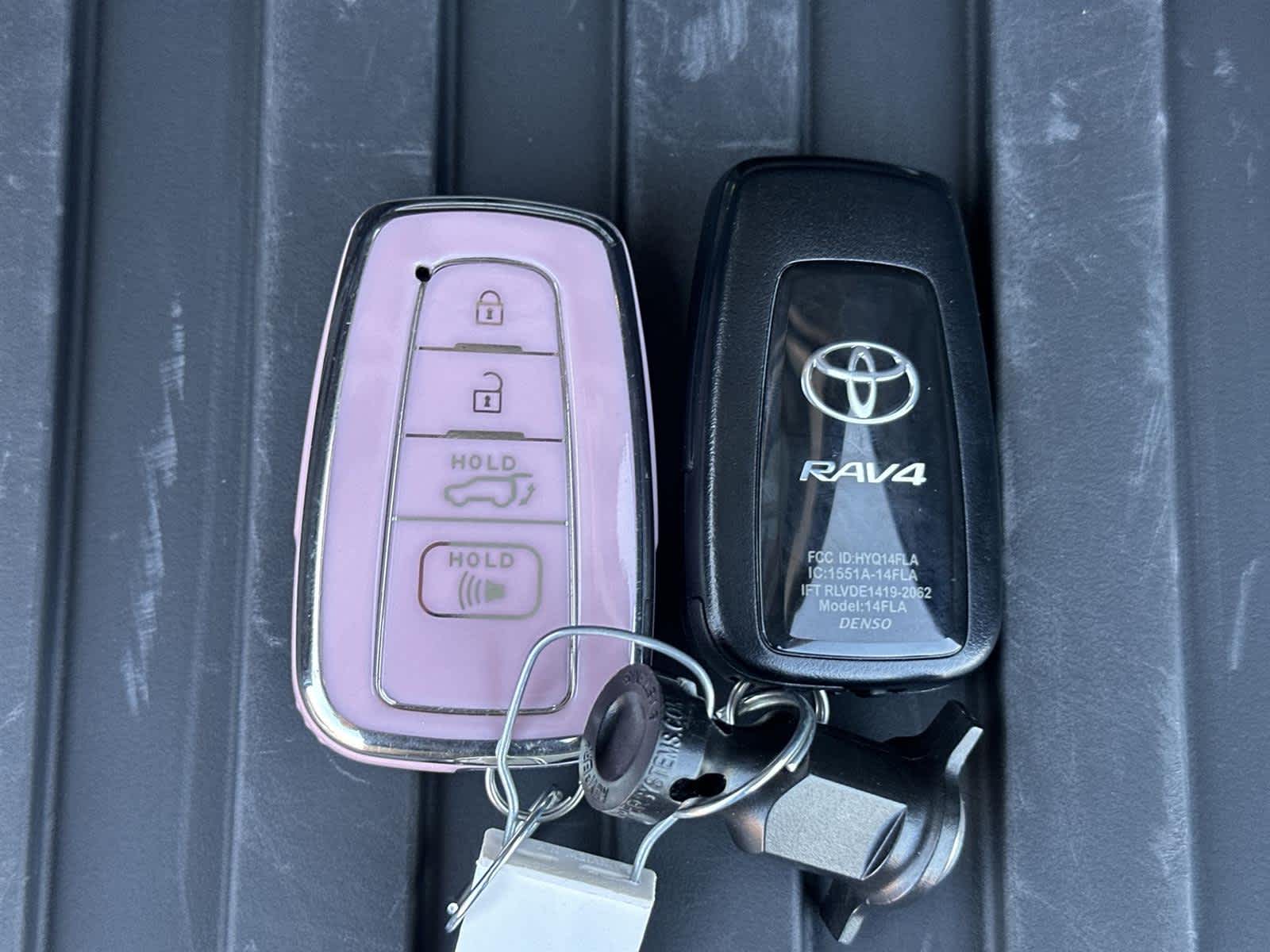 Thumbnail: 2025 Toyota RAV4 - 21