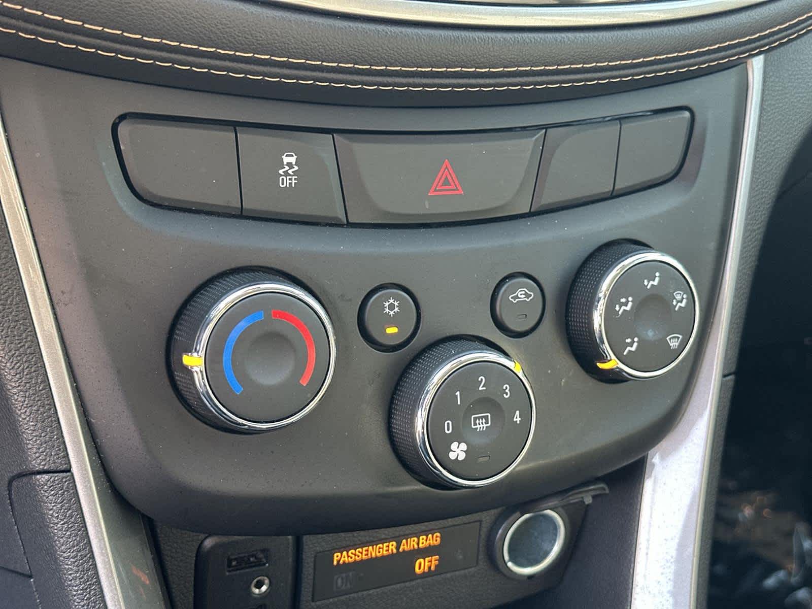 Thumbnail: 2018 Chevrolet Trax - 27