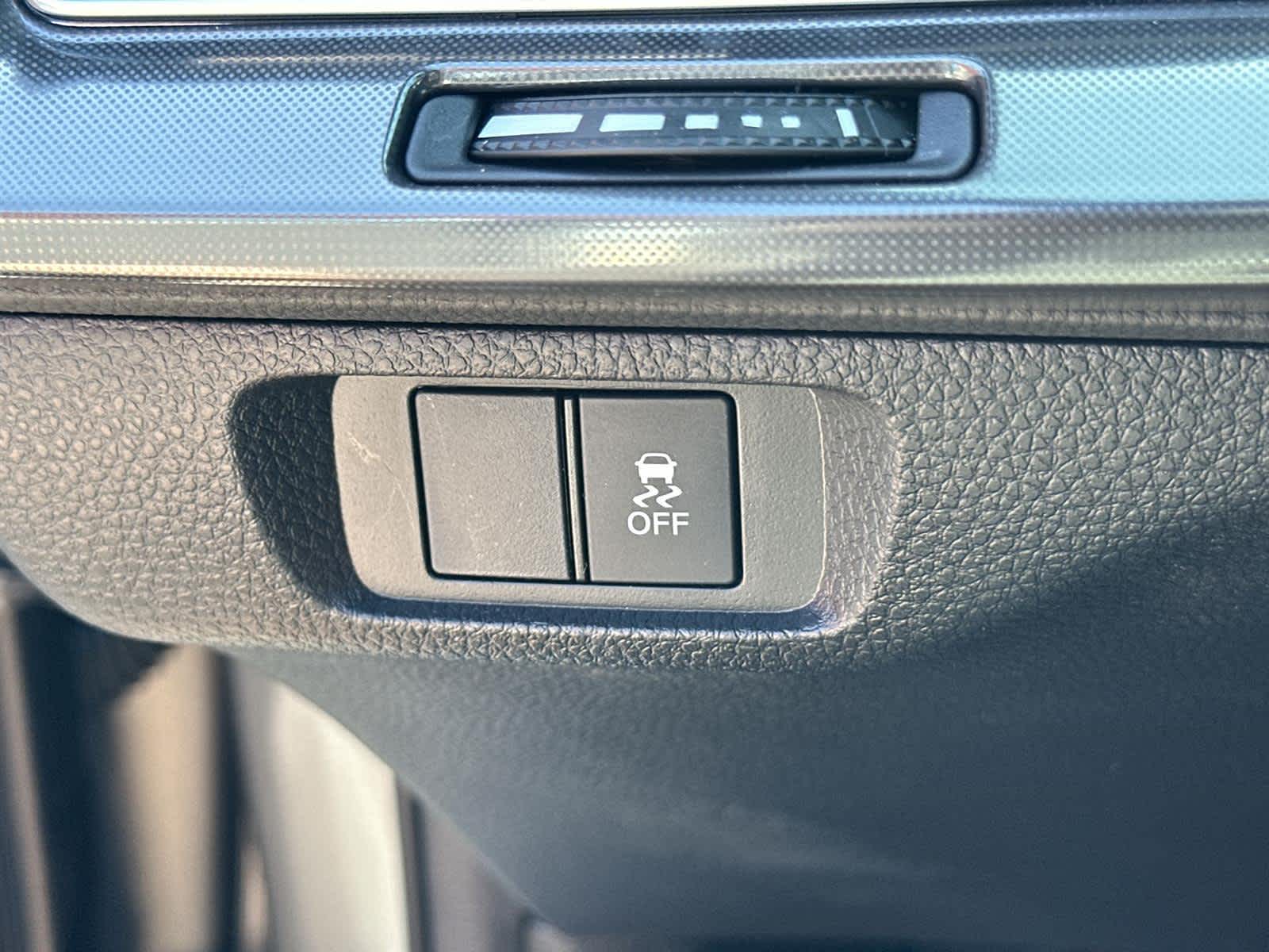 Thumbnail: 2025 Acura Integra - 28