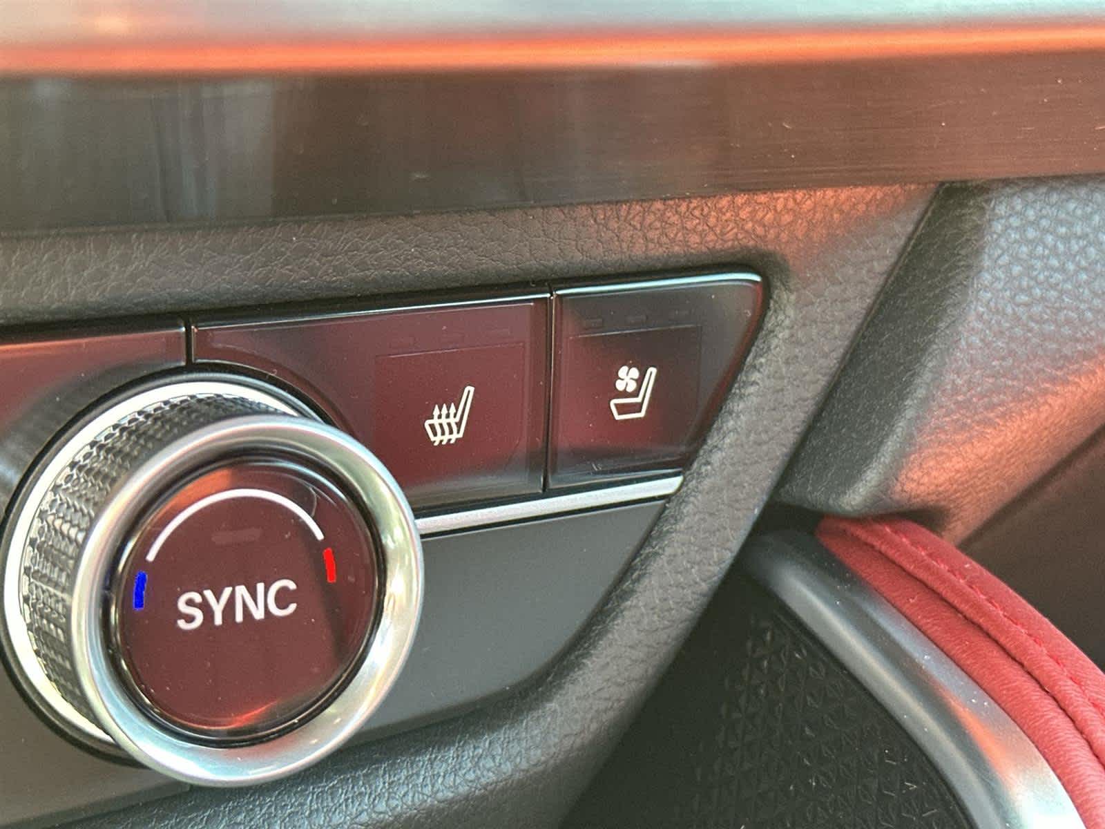 Thumbnail: 2025 Acura ADX - 25