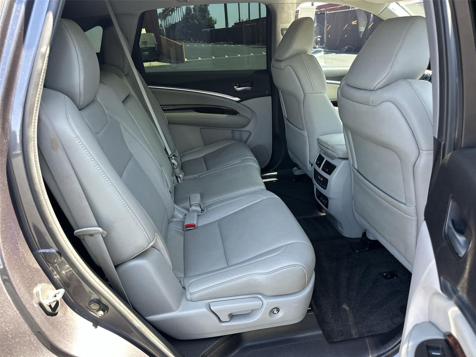 Thumbnail: 2017 Acura MDX - 13