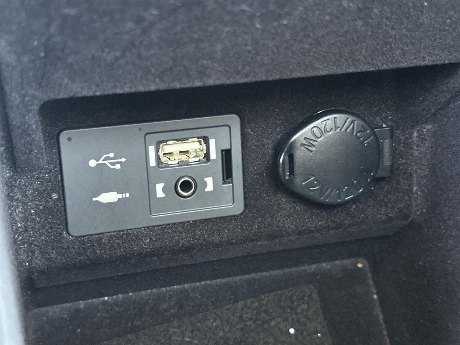 Thumbnail: 2014 Lexus ES - 31